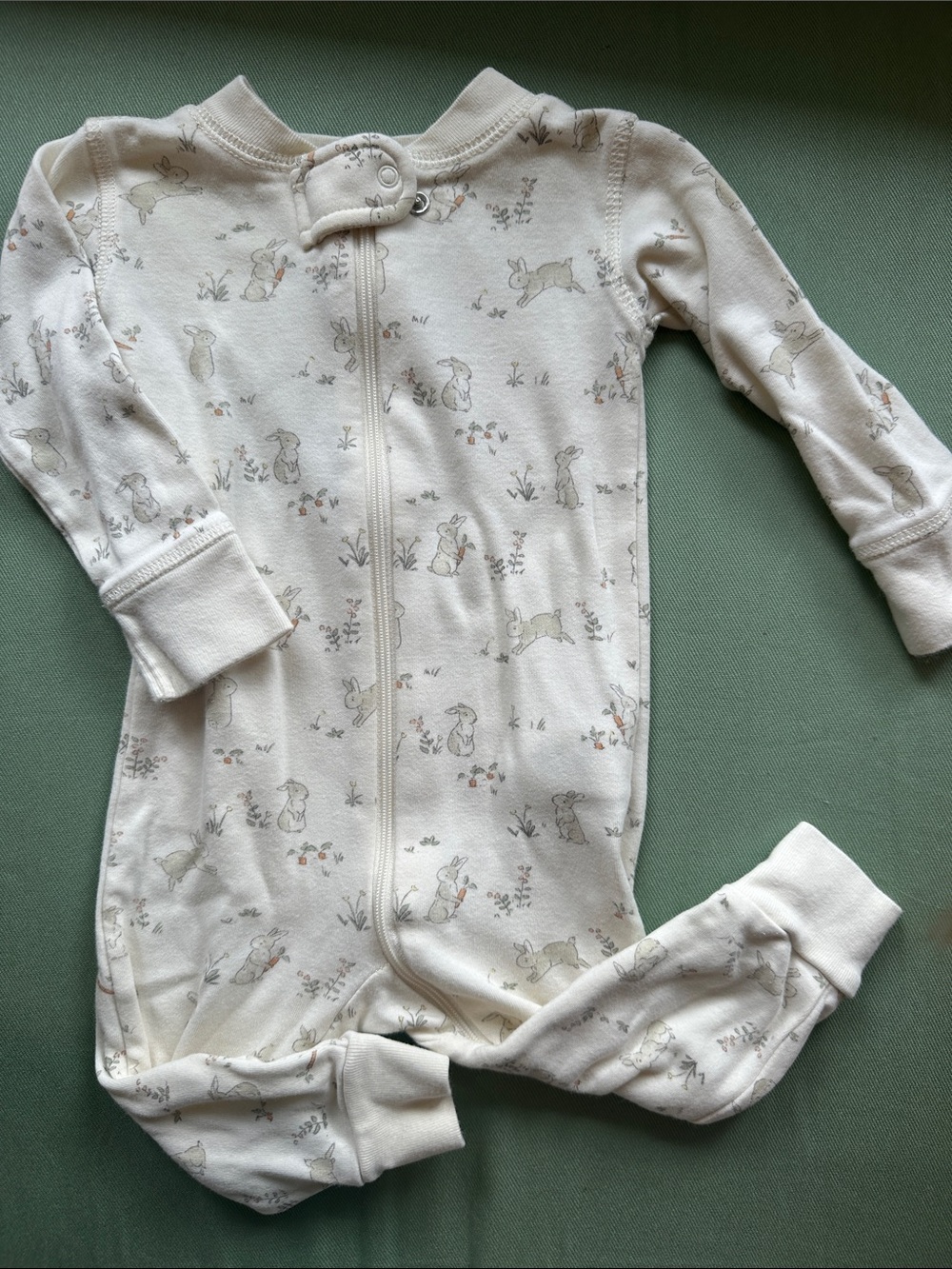 Quincy Mae Cream Zip Longsleeve Sleeper in Bunny
